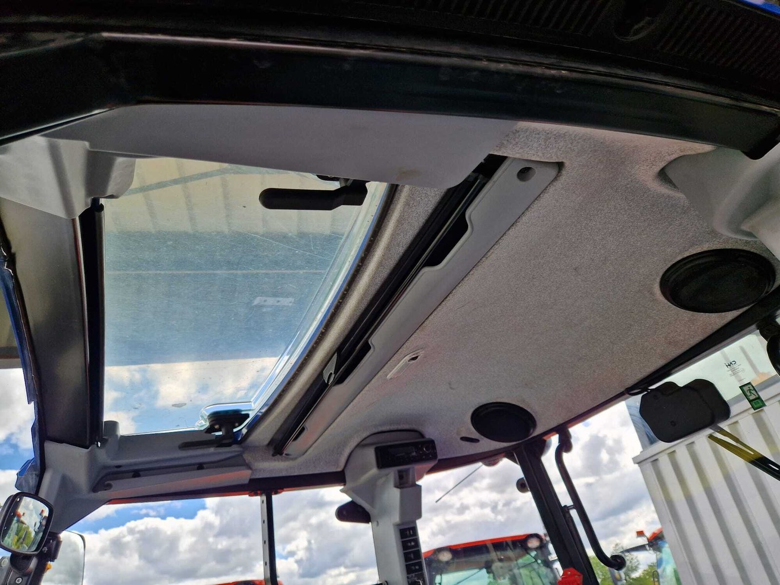 NEW HOLLANDT5.110 ELECTRO COMMAND – Image 10