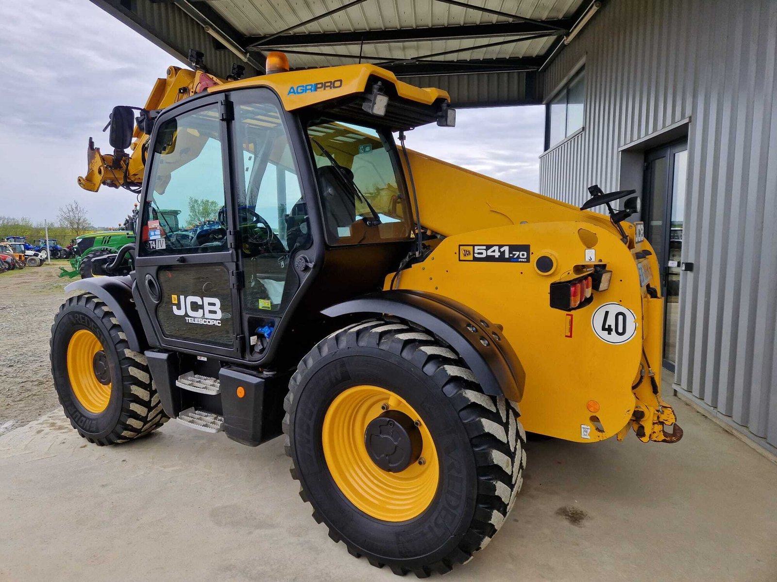 JCB 541.70 AGRIPRO – Image 8