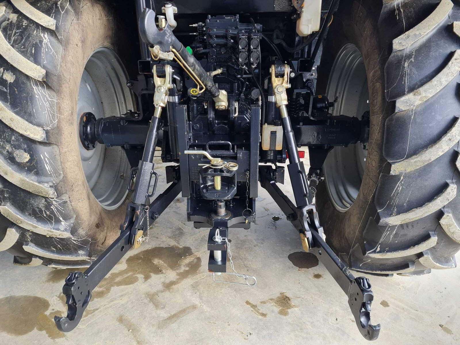 CASE IH MAXXUM 100 – Image 11