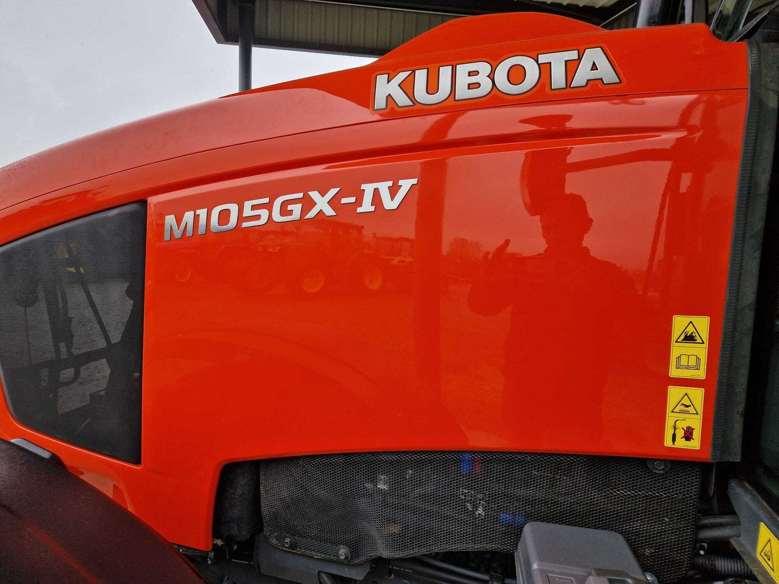 KUBOTA M105 GXS-IV – Image 10