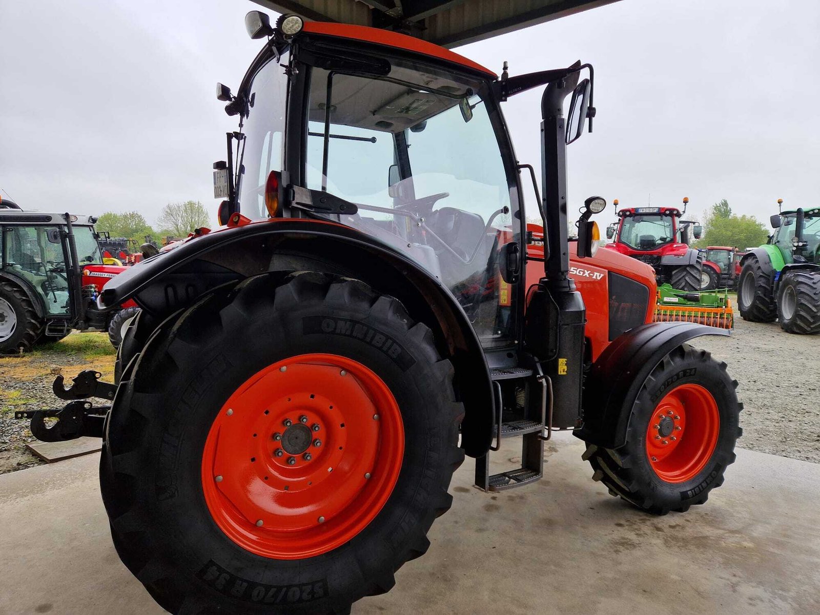 KUBOTA M105 GXS-IV – Image 13