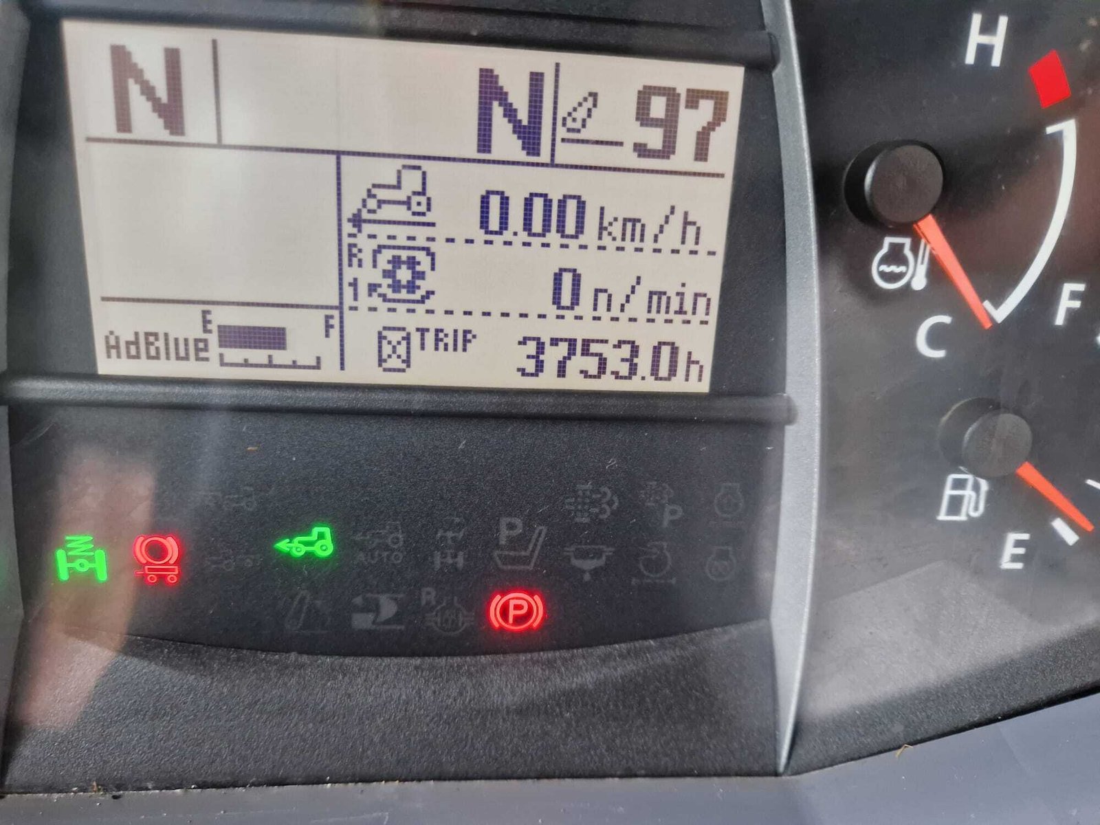 KUBOTA M105 GXS-IV – Image 16