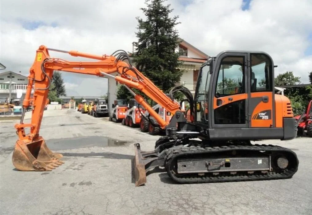 DOOSAN DX 75 + 3 GODETS 2010 Mini Pelle 7,42T – Image 2