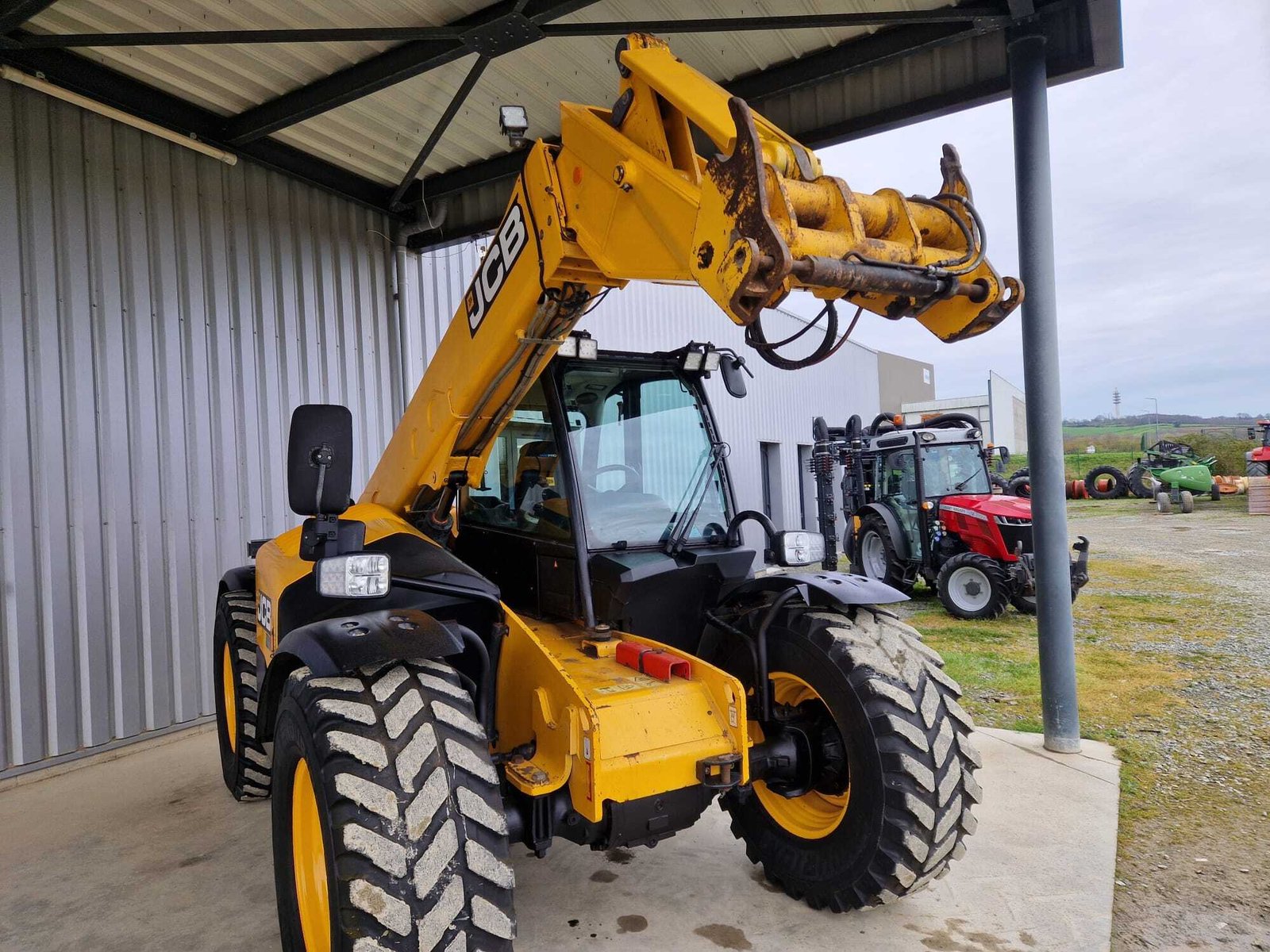 JCB 541.70 AGRIPRO – Image 2