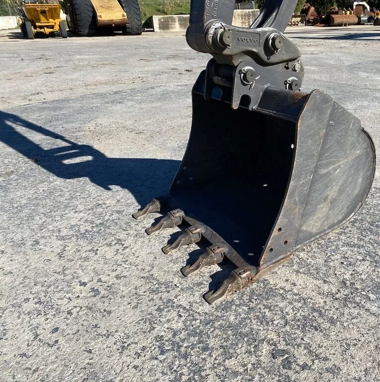 VOLVO ECR35D 2020 + 3 GODETS – Mini Pelle 3,5T – Image 4