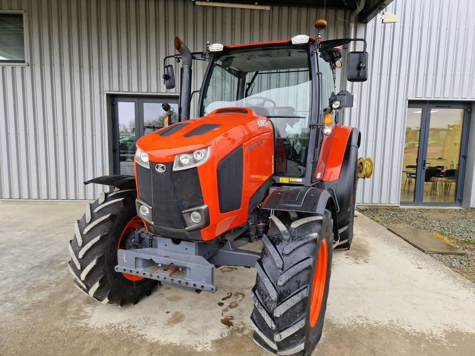 KUBOTA M105 GXS-IV – Image 2
