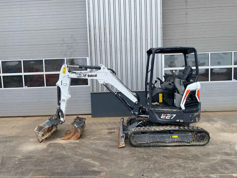 BOBCAT E27 + 3 GODETS – Mini Pelle 2,68T – Image 2