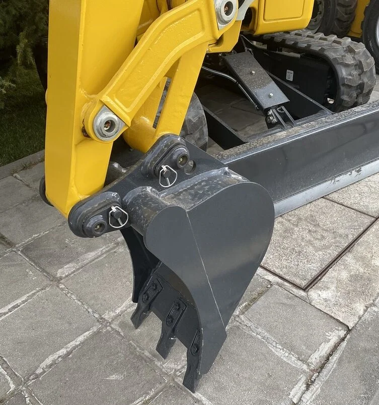 KOMATSU PC 18 MR2 + 3 GODETS – Mini Pelle 1,9T – Image 6