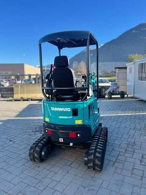 SUNWARD SWE18UF + 3 GODETS – Mini Pelle 1,8T – Image 3