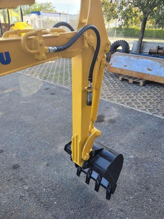 KOMATSU PC 18 MR2 + 3 GODETS – Mini Pelle 1,9T – Image 5