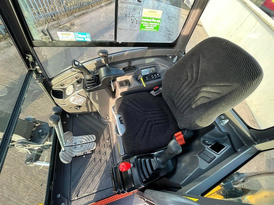 Mini Pelle BOBCAT E17 + 3 Godets GEITH – 1,71T – 2021 – Image 6