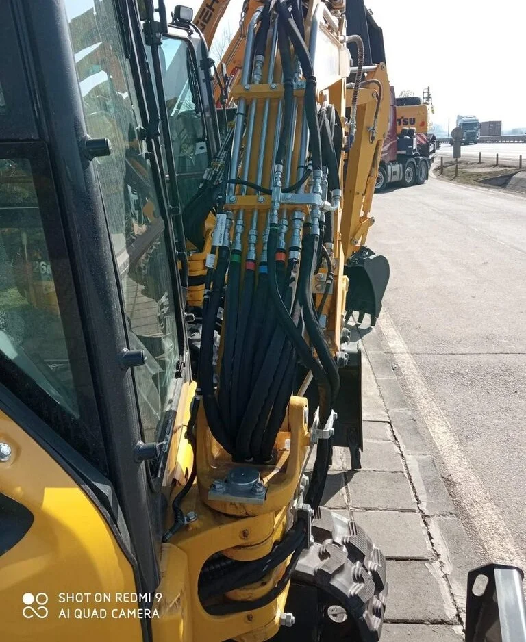 KOMATSU PC 18 MR2 + 3 GODETS – Mini Pelle 1,9T – Image 8