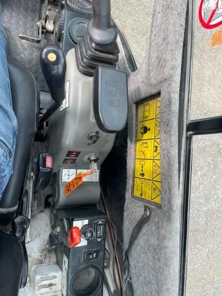 BOBCAT E16 + 3 GODETS – Mini Pelle 1,5T – Image 5