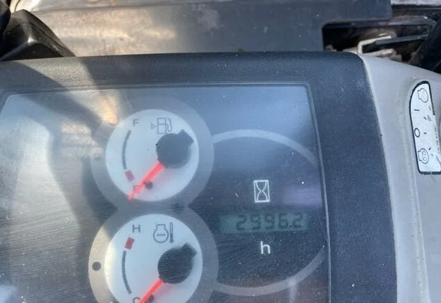 KOMATSU PC18MR-3 + 3 GODETS – Mini Pelle 1,9T – Image 5