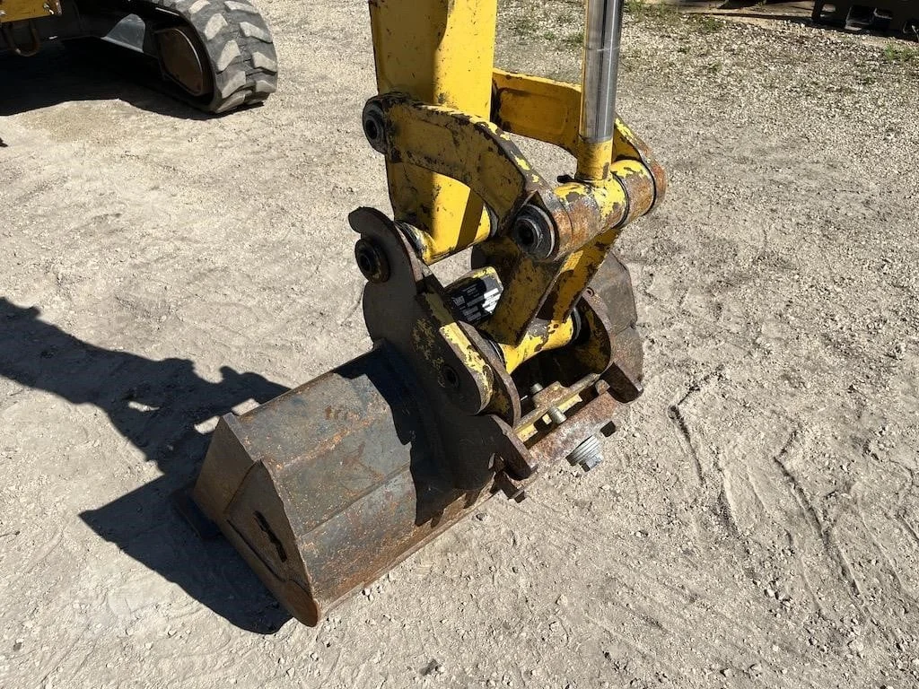 KOMATSU PC27MR-2 + 4 GODETS – Mini Pelle 3T – Image 5