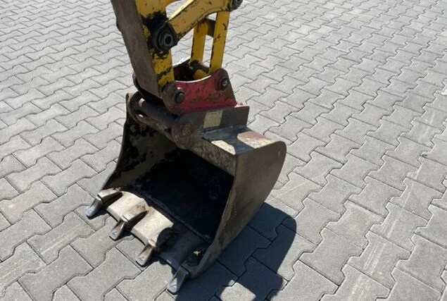 KOMATSU PC18MR-3 + 3 GODETS – Mini Pelle 1,9T – Image 6