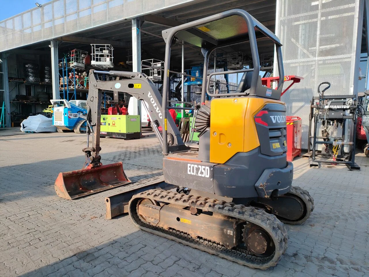 VOLVO ECR25D + 3 GODETS – Mini Pelle 2,9T – Image 6