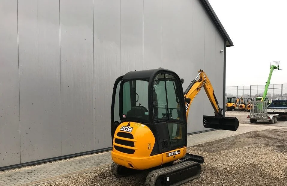 JCB 8018 CTS + 3 GODETS – Mini Pelle 1,9T – Image 7