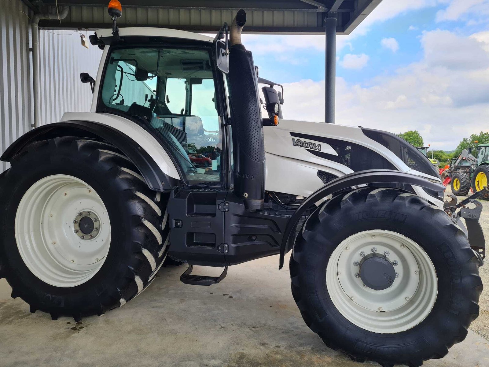 VALTRA T174 ACTIVE – Image 8