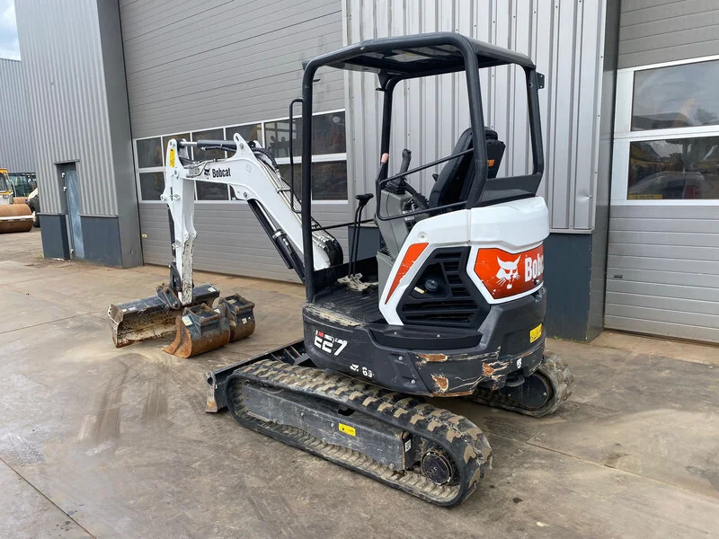 BOBCAT E27 + 3 GODETS – Mini Pelle 2,68T – Image 7