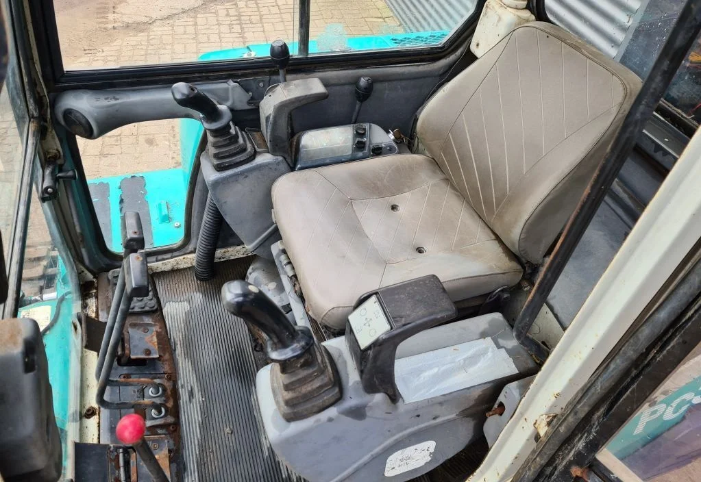 KOMATSU PC30-7 + 3 GODETS – Mini Pelle 3,8T – Image 8