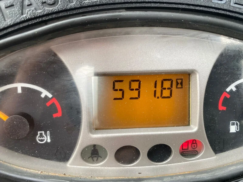 BOBCAT E27 + 3 GODETS – Mini Pelle 2,68T – Image 8