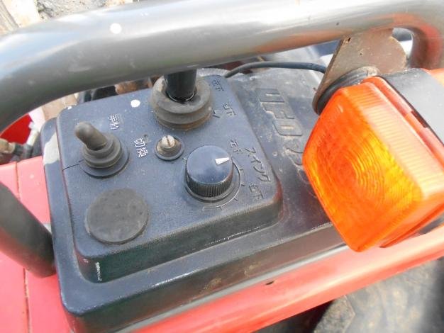 Tracteur Yanmar d'occasion de 14 chevaux – Image 6